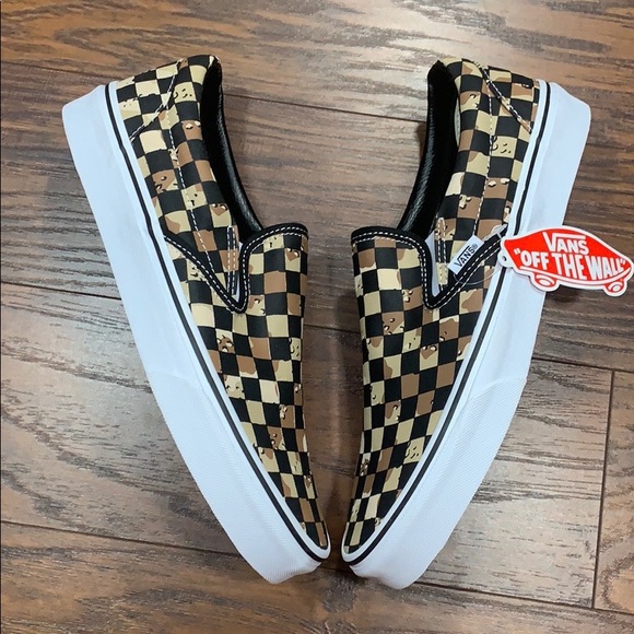 Vans Other - VANS CLASSIC SLIP-ON CHECKERBOARD Cmdsrttrwht Men’